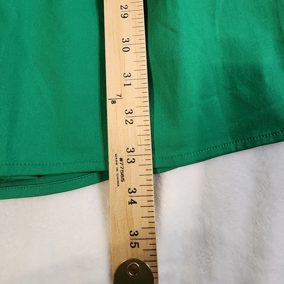 Adrianna Papell Classic Green Wrap Dress, NWOT, Size 6 - Picture 9 of 9